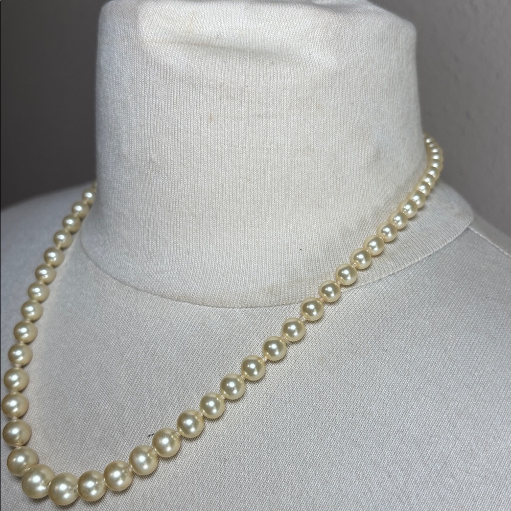 Vintage Pearl Necklace 925 Sterling Gold Tone Clasp Ivory Pearls Dainty Classic - Picture 12 of 14